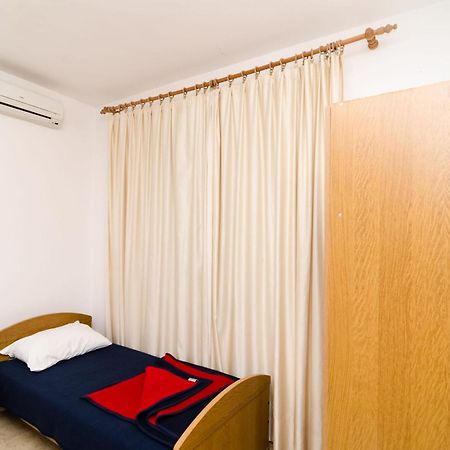 Guest House Kiko بومينا الغرفة الصورة