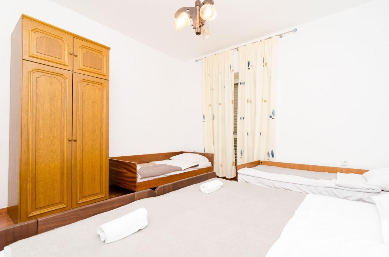 Guest House Kiko بومينا الغرفة الصورة