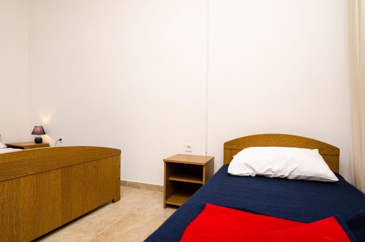 Guest House Kiko بومينا الغرفة الصورة