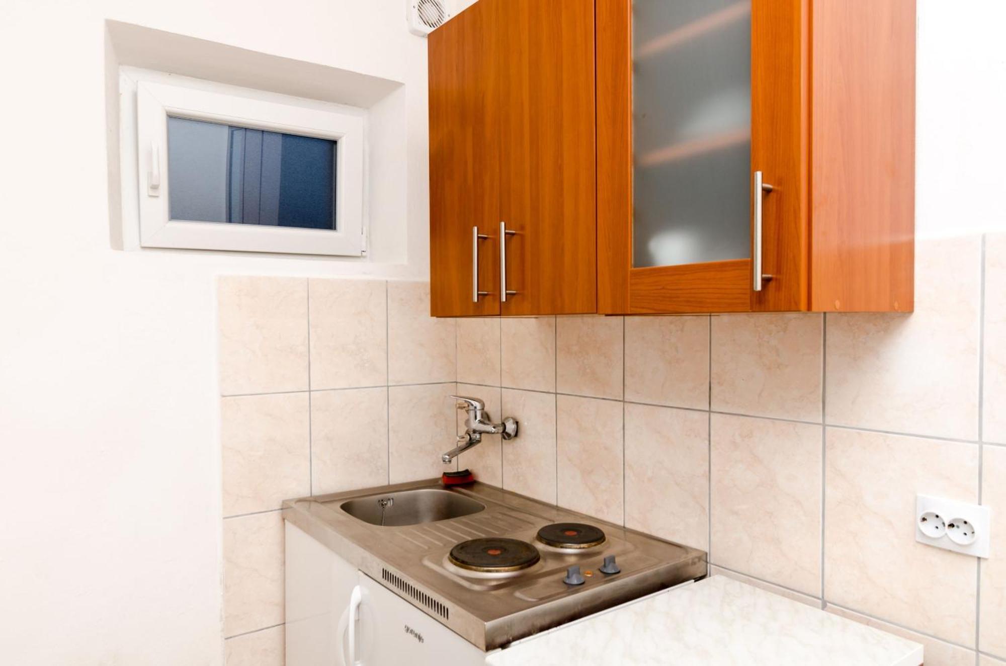 Guest House Kiko بومينا الغرفة الصورة