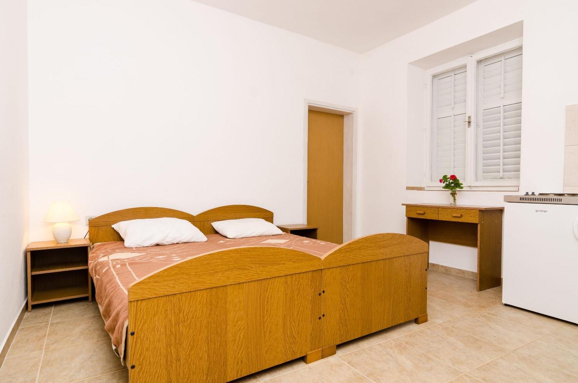 Guest House Kiko بومينا الغرفة الصورة