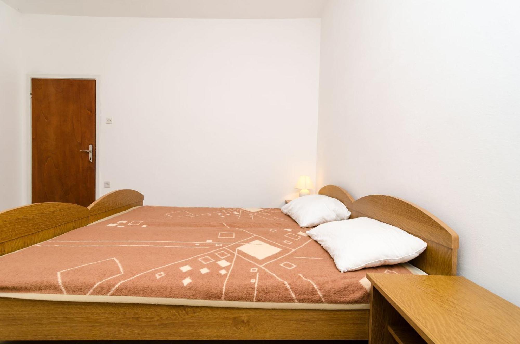 Guest House Kiko بومينا الغرفة الصورة